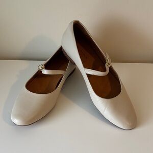 Beckett Simonon Mila Mary Jane Leather Flats Dove (Cream) US Size 8 EUC